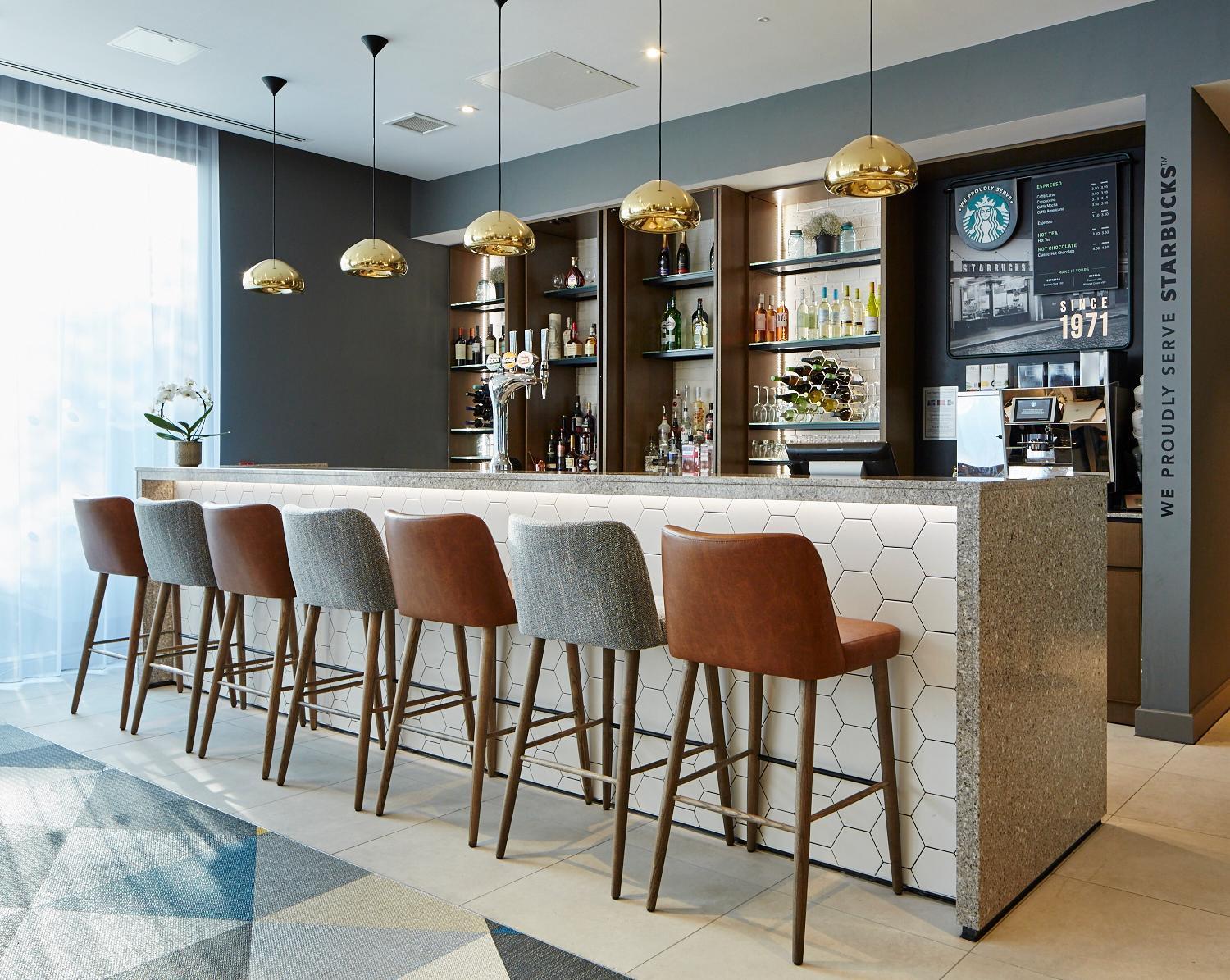 Hotel Courtyard By Marriott Oxford South 4*