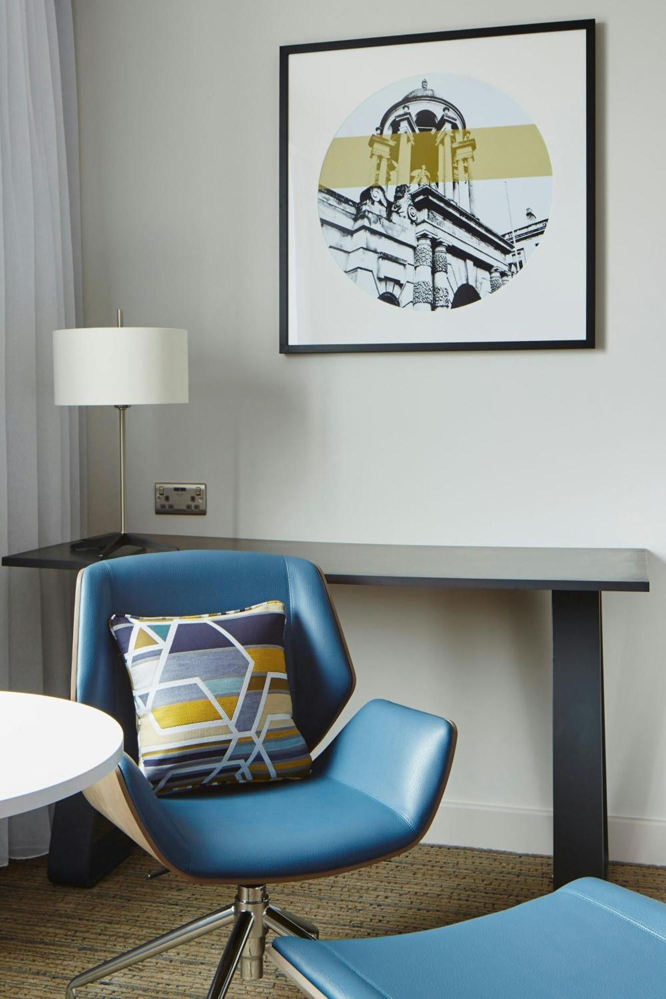 Courtyard By Marriott Oxford South Hotel 4*