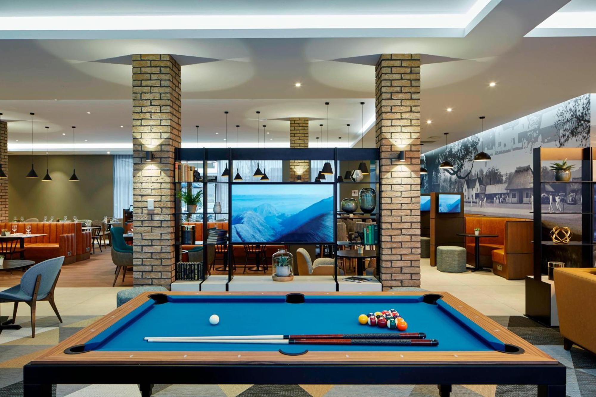 Hotel Courtyard By Marriott Oxford South 4*